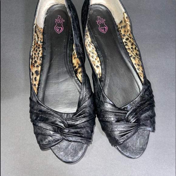 TORRID Black & Leopard Flats - Picture 5 of 5